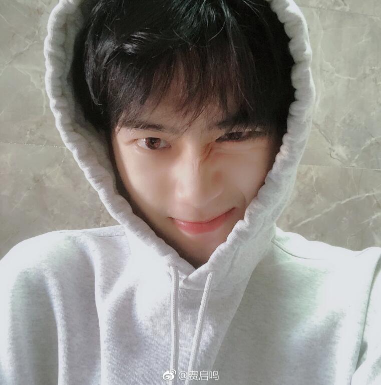 费启鸣为什么叫口红王子、狒狒 费启鸣为什么叫口红王子、狒狒