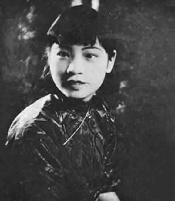 王人美晚年由谁来照顾的(老演员王人美的简介)