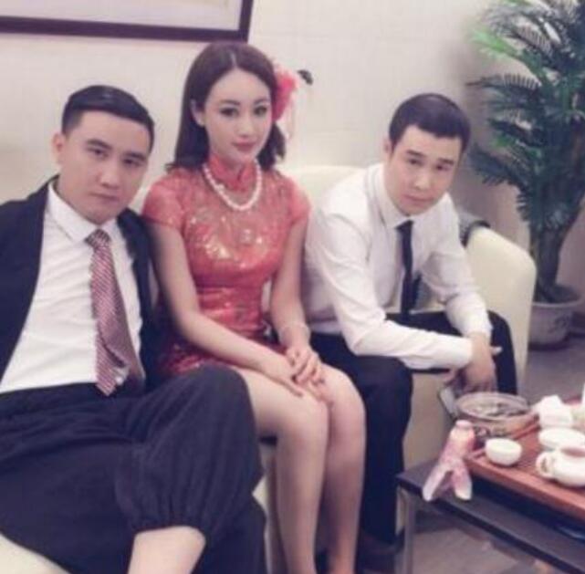 贾舒涵文松什么关系(贾舒涵个人资料图片)