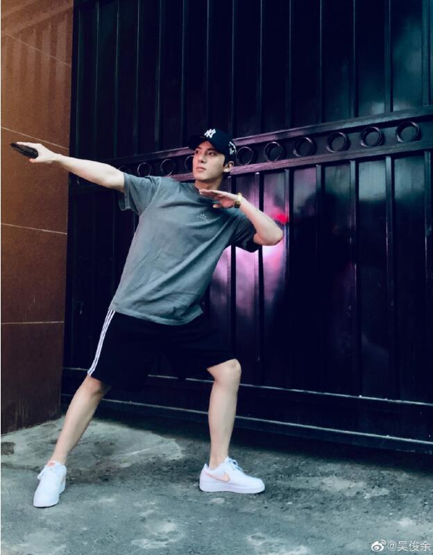 吴俊余内裤门是怎么回事