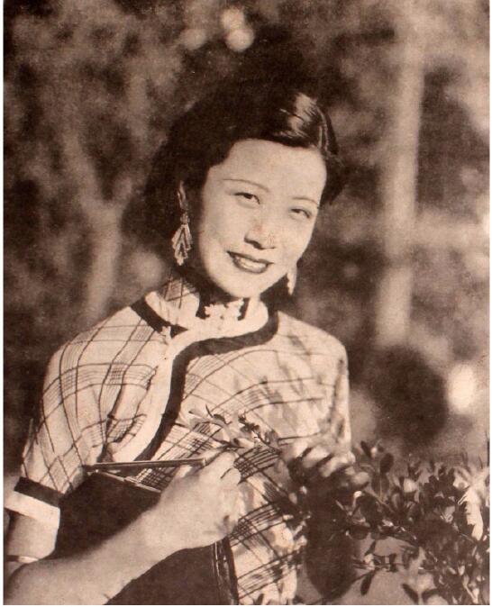 张织云年轻和老年时候的对比照片 张织云年轻和老年时候的对比照片