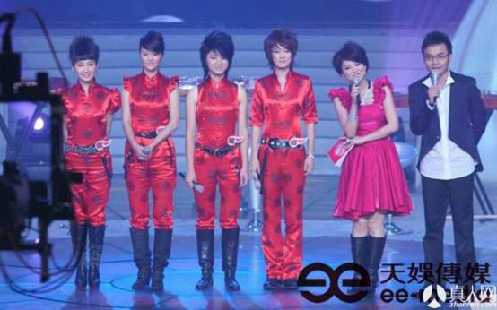 尚雯婕是侯明昊的老板吗？尚雯婕和谭维维恩(尚雯婕当老板了吗)