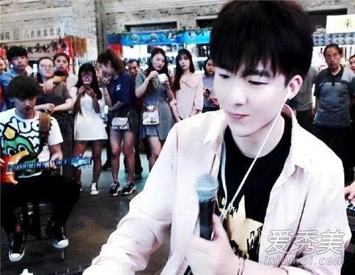 抖音宁哥哥唱的什么歌？宁哥哥是两兄弟吗站(抖音火的歌手唱的宁哥)