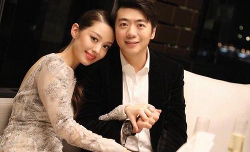 郎朗称不敢再让老婆拿行李引热议(郎朗陪老婆回娘家) 郎朗称不敢再让老婆拿行李引热议(郎朗陪老婆回娘家)