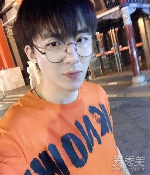 抖音宁哥哥唱的什么歌？宁哥哥是两兄弟吗站(抖音火的歌手唱的宁哥)