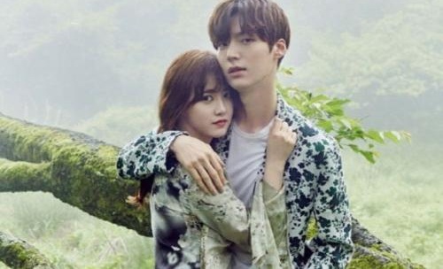 网曝安宰贤离婚前举止反常(安宰贤现状照片)