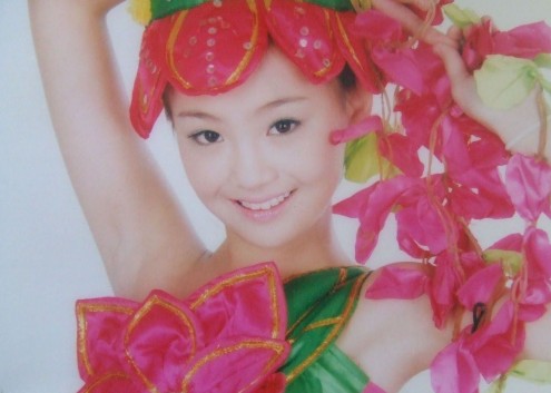 赵丽颖小时候的照片(赵丽颖小时候的照片对比)