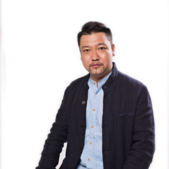 贾冰和贾玲是什么关系是兄妹吗？贾冰贾总的(贾玲亲姐姐是谁)