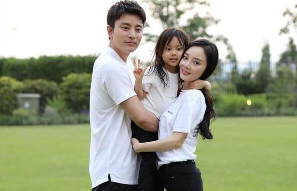 贾乃亮李小璐最新报道离婚了吗(贾乃亮李小璐离婚事件)