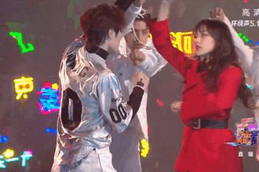 王一博为什么很少说话(王一博爱说话吗)