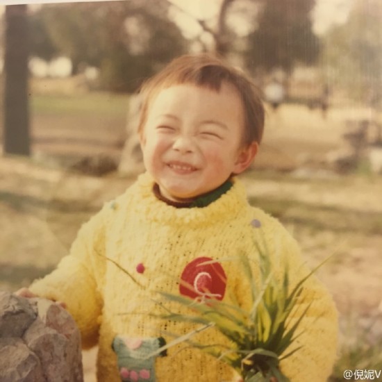 赵丽颖小时候的照片(赵丽颖小时候的照片对比)