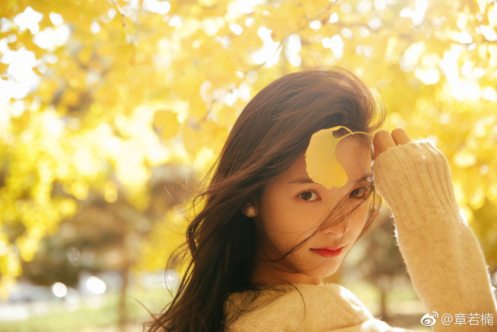 章若楠和吴倩长得好像对比图(吴倩章若楠对比照) 章若楠和吴倩长得好像对比图(吴倩章若楠对比照)