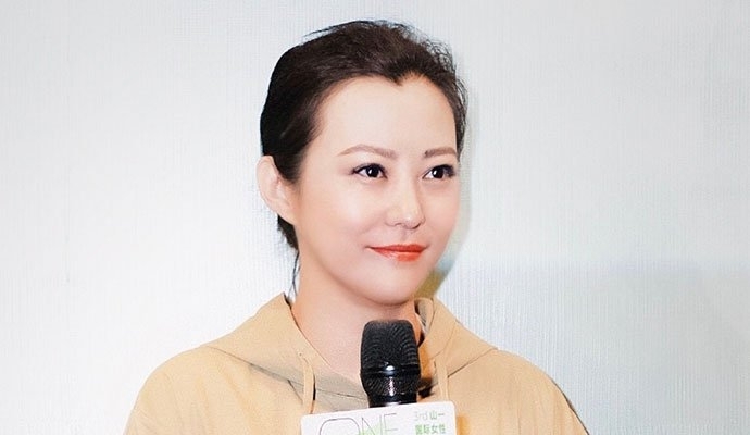 郝蕾微博承认离婚与二任老公刘烨和平分手