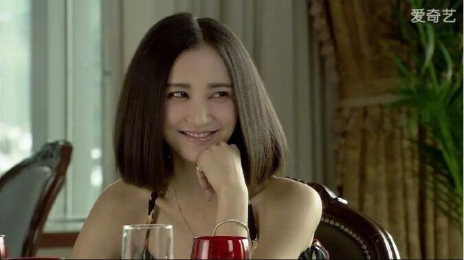 张歆艺刚出道年轻时的照片(张歆艺年轻的时候)