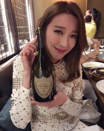 姚子羚男友郑子邦照片资料(姚子羚个人生活)