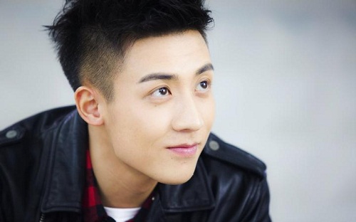 谷嘉诚赵丽娇疑似分手(谷嘉诚女朋友秀恩爱)