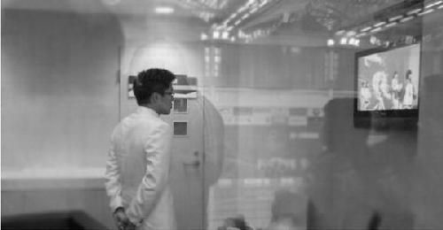 霍启刚因旺夫相看上郭晶晶？郭晶晶在霍家的(郭晶晶嫁霍启刚的原因)