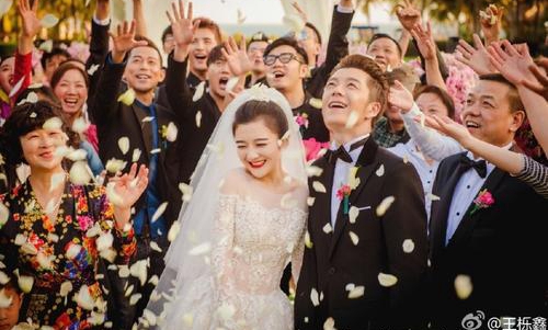 吴雅婷回应与王栎鑫假离婚(王栎鑫微博发文宣布与吴雅婷离婚)