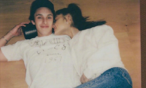 A妹宣布结婚(A妹宣布结婚性)