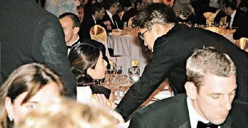 霍启刚因旺夫相看上郭晶晶？郭晶晶在霍家的(郭晶晶嫁霍启刚的原因)