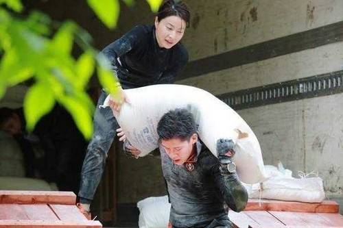 霍启刚因旺夫相看上郭晶晶？郭晶晶在霍家的(郭晶晶嫁霍启刚的原因)