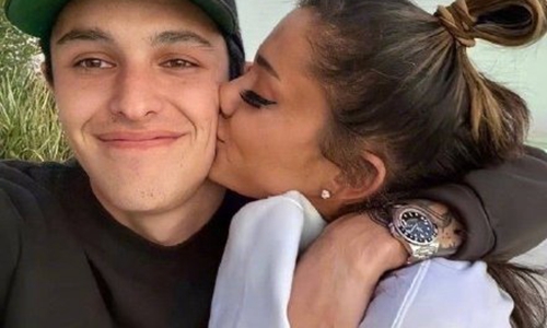 A妹宣布结婚(A妹宣布结婚性)