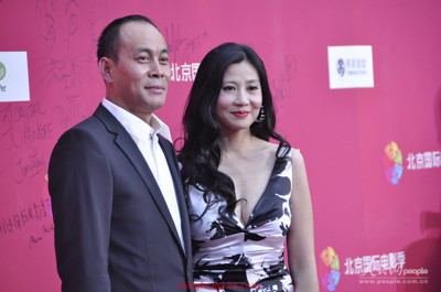 张光北妻子陈炜照片(张光北陈炜结婚视频)