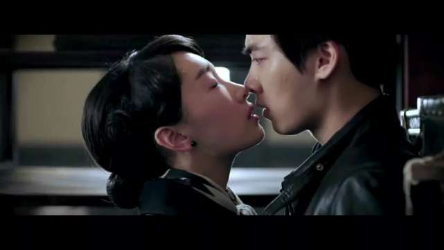 李易峰为什么拒绝和赵丽颖拍吻戏？李易峰有