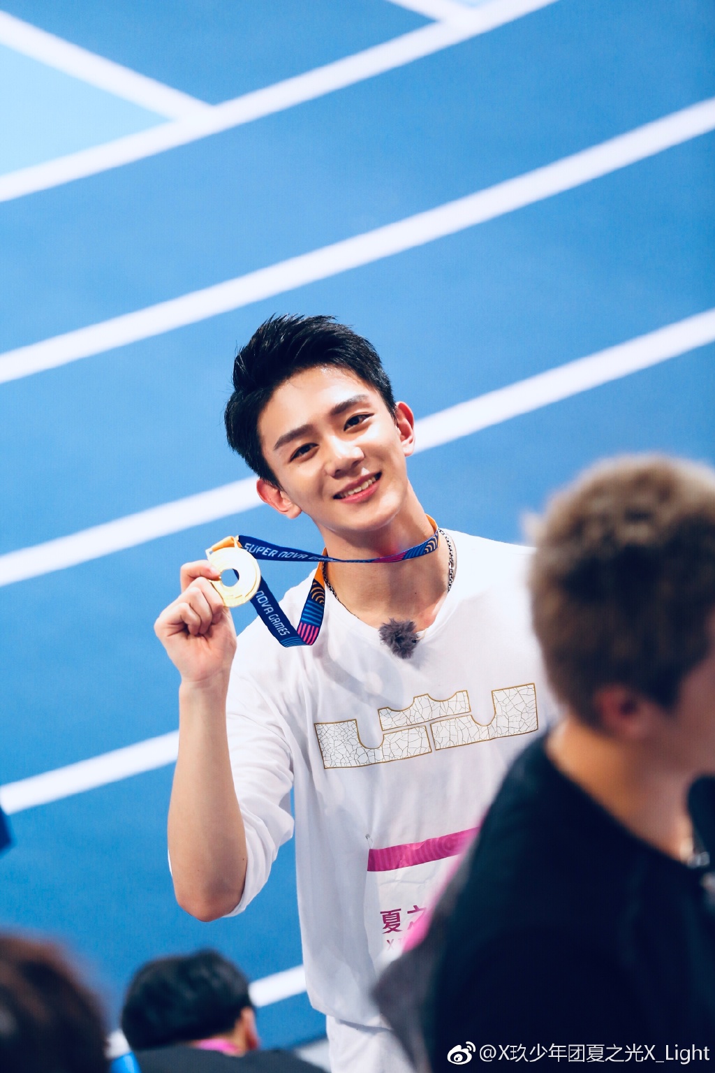 夏之光欧阳娜娜公主抱图(放欧阳娜娜的图片)