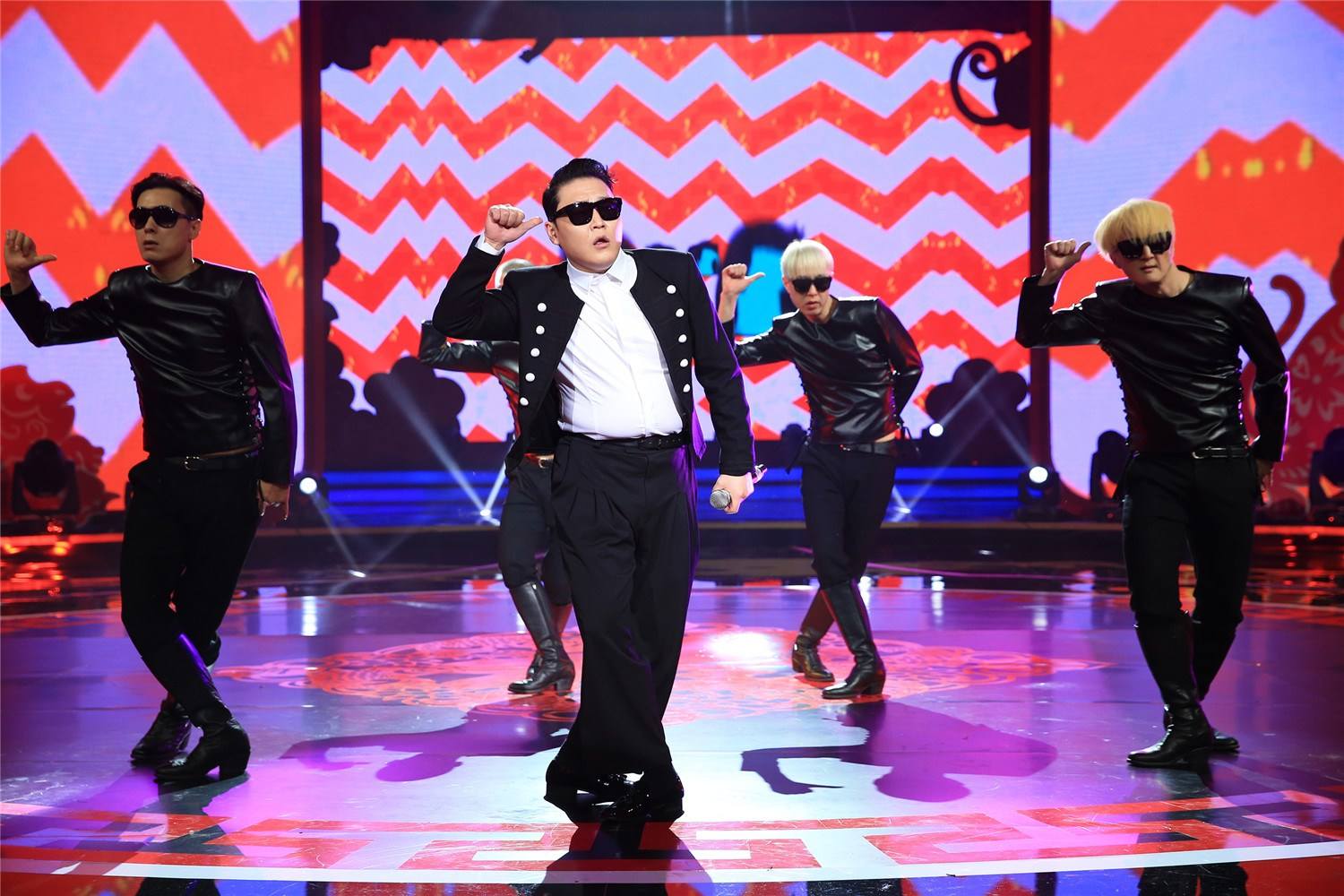 朴载相发生了什么突然不火了?鸟叔现在怎么 朴载相发生了什么突然不火了?鸟叔现在怎么