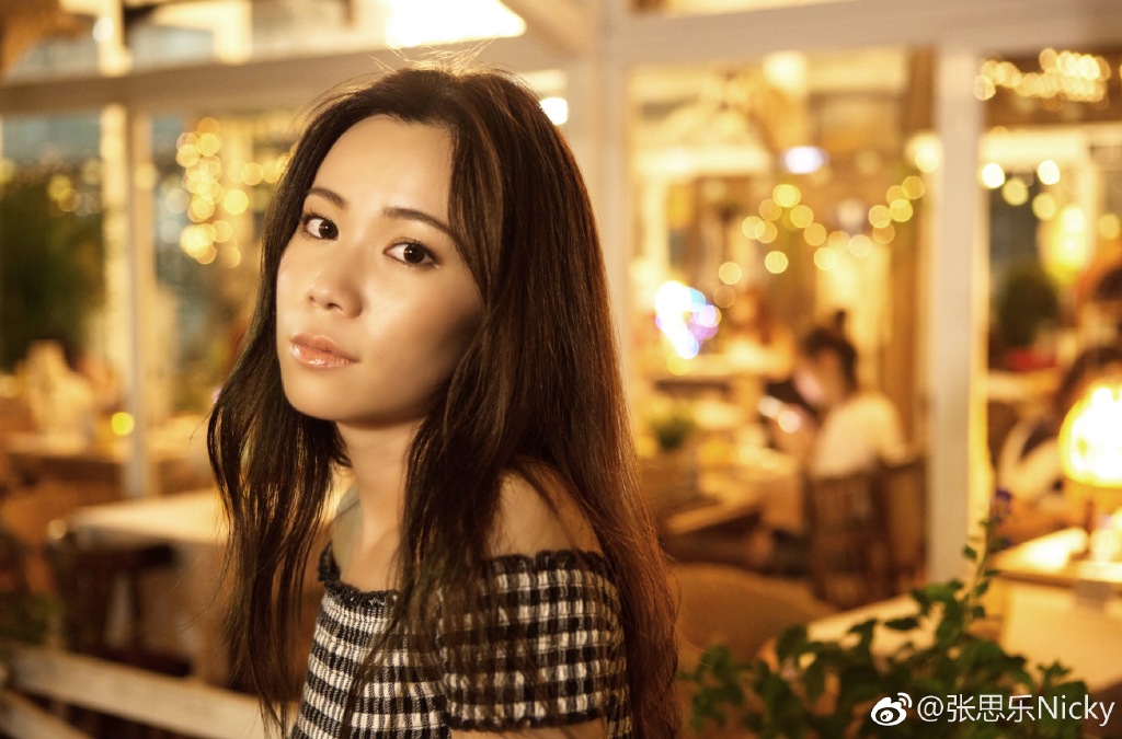 张思乐现在的男朋友是付豪吗？张思乐全家福