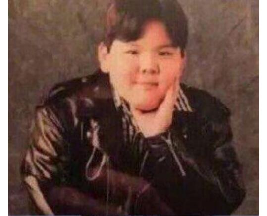 陈伟霆以前是胖子的照片(陈伟霆现在照片)