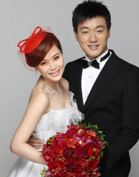 关悦是佟大为的老师吗？关悦是不是关之琳的