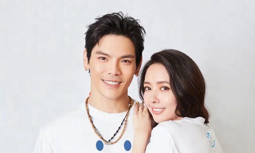 向太官宣郭碧婷怀孕，向佐郭碧婷恋爱过程回(向佐和郭碧婷公开恋情)