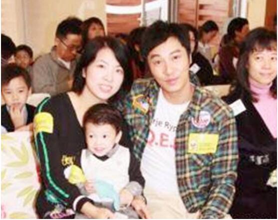 谭耀文年轻时候的照片(谭耀文刚出道时候照片) 谭耀文年轻时候的照片(谭耀文刚出道时候照片)