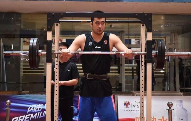 张兆旭真实身高图(张兆旭老婆身高是多少)