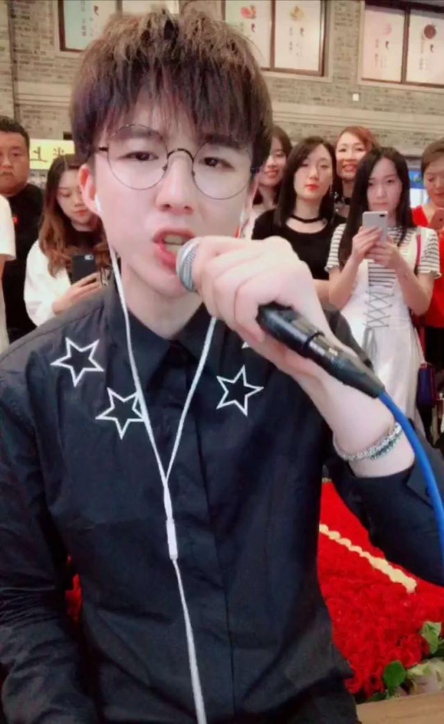 刘宇宁前妻是谁他前妻被打是怎么回事？刘宇