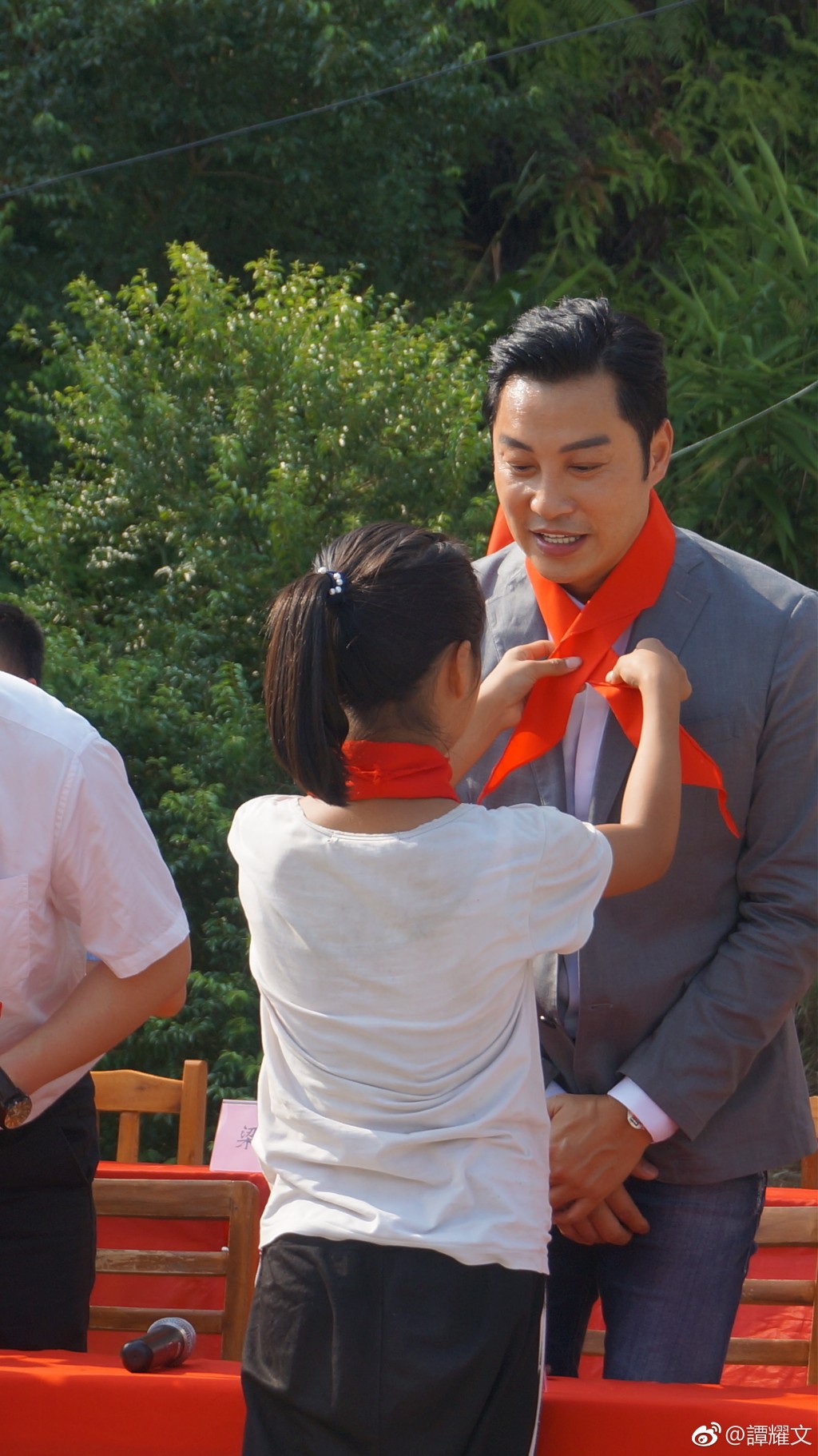 谭耀文年轻时候的照片(谭耀文刚出道时候照片) 谭耀文年轻时候的照片(谭耀文刚出道时候照片)