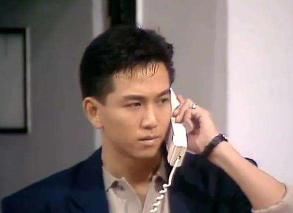 温兆伦为什么模样变了长相变化太大了 温兆伦为什么模样变了长相变化太大了