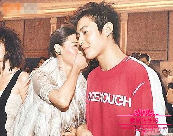 张柏芝和陈冠希早年合照曝光