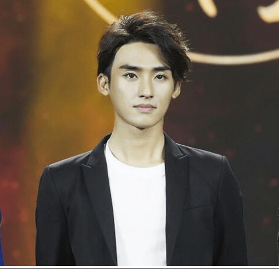 张赫是杨幂公司的吗?张赫和唐艺昕什么关系(张赫是谁旗下的艺人) 张赫是杨幂公司的吗?张赫和唐艺昕什么关系(张赫是谁旗下的艺人)
