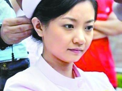 江珊是不是姜昆的女儿？江珊前后有几任老公(姜昆女儿江珊唱的同一首歌)