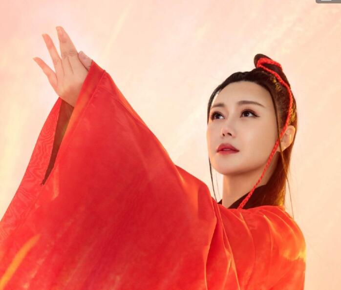 赵净颐今年多大了(赵净颐个人简历)