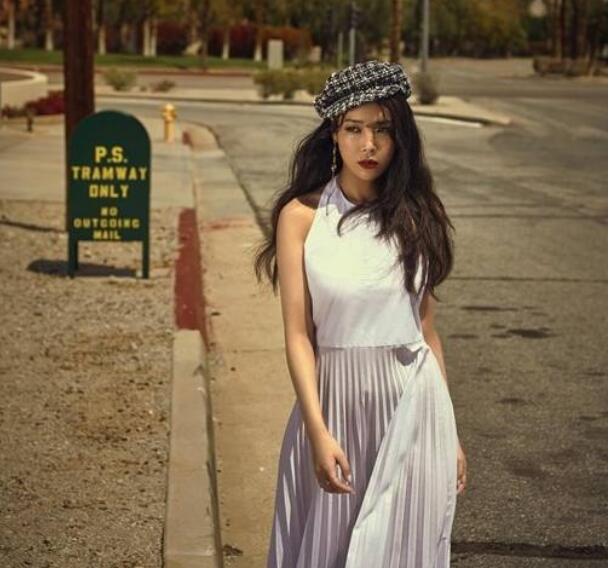 金婑斌牛仔裤身材照图片