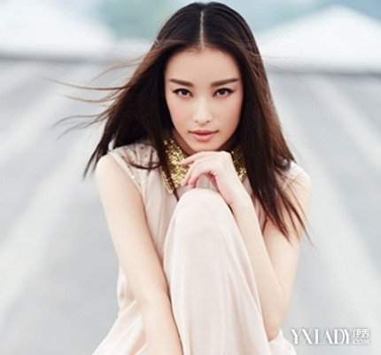 杨幂好人缘是假象私下人员差?而且大导演都 杨幂好人缘是假象私下人员差?而且大导演都