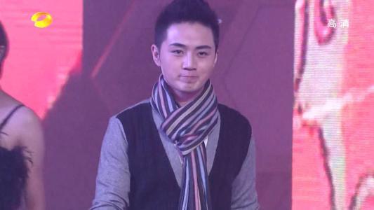 梁晶晶是余少群的老婆吗?余少群何炅有什么 梁晶晶是余少群的老婆吗?余少群何炅有什么