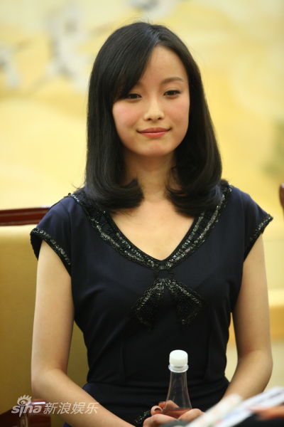 杨幂好人缘是假象私下人员差?而且大导演都 杨幂好人缘是假象私下人员差?而且大导演都