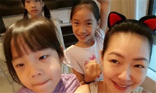 小S女儿三个现状如何(小s女儿漂亮了)