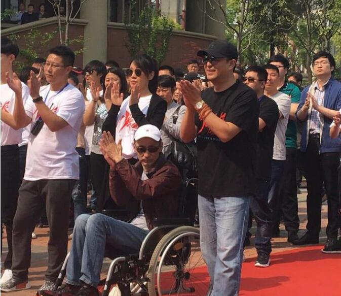 陈小艺老公刘惠宁为什么做轮椅？刘惠宁和王