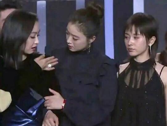 蒋欣王子文不和的真实原因(王子文和蒋欣站一块剧照)